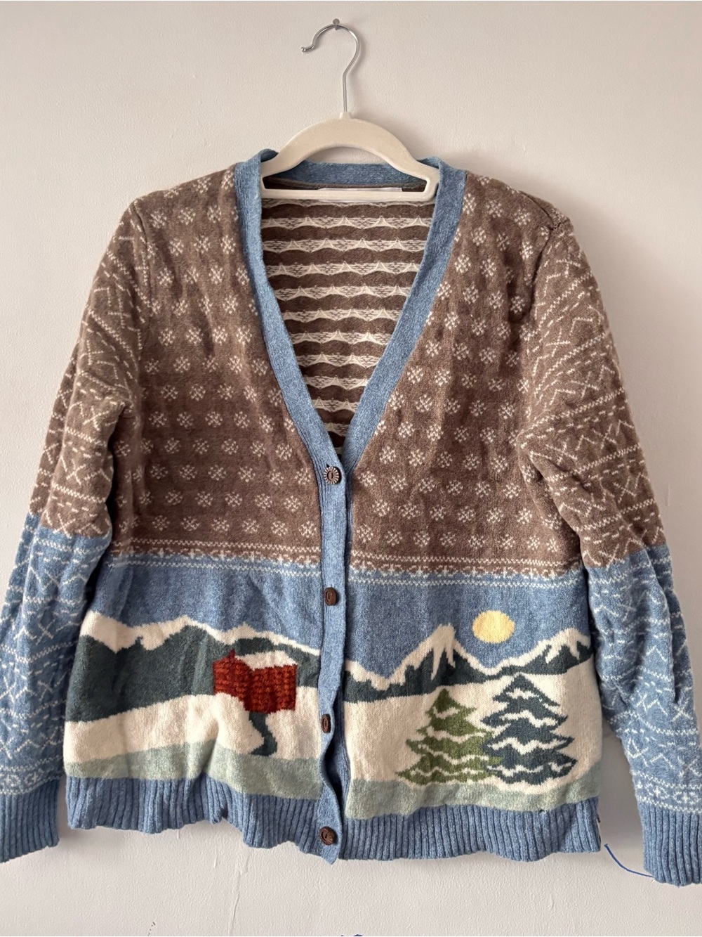 Woolrich 100% Lambswool V Neck Cardigan • Size XL